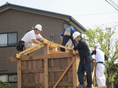 野上邸物置小屋07